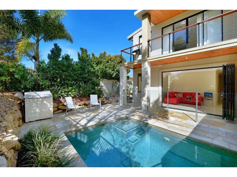 1/6009 The Boulevarde, Benowa QLD 4217