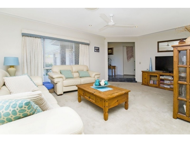 18 Allied Drive, Arundel QLD 4214