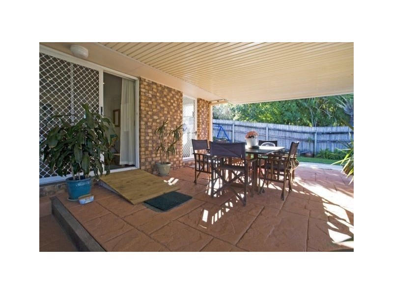 18 Allied Drive, Arundel QLD 4214