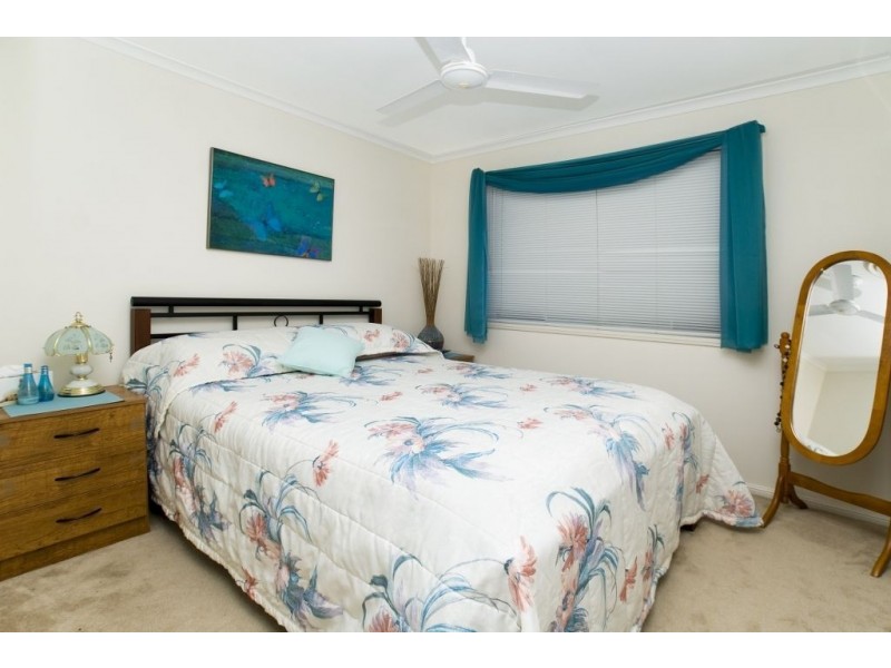 18 Allied Drive, Arundel QLD 4214