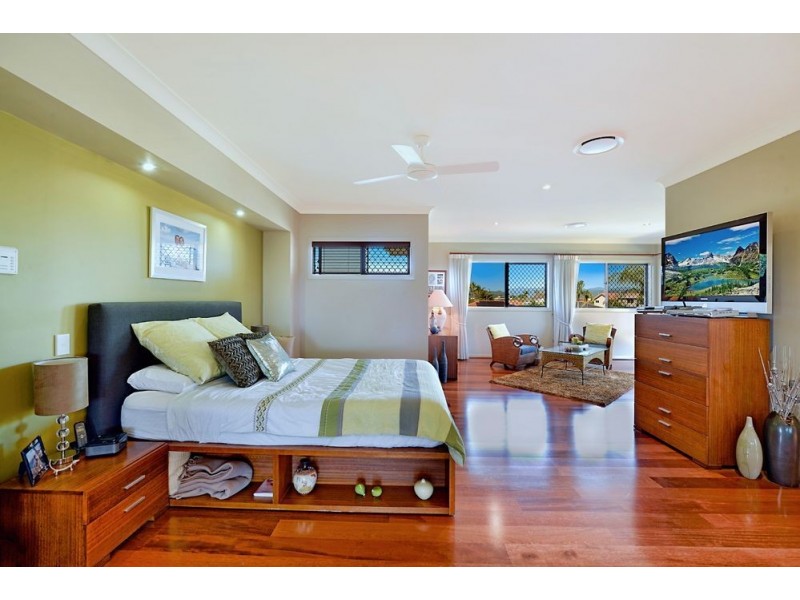 Broadbeach Waters QLD 4218