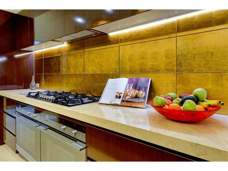 15 Cedar Place, Broadbeach Waters QLD 4218