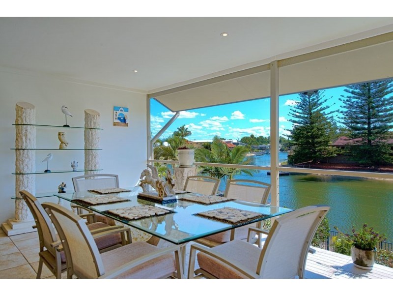 11 Sophie Ave, Broadbeach Waters QLD 4218