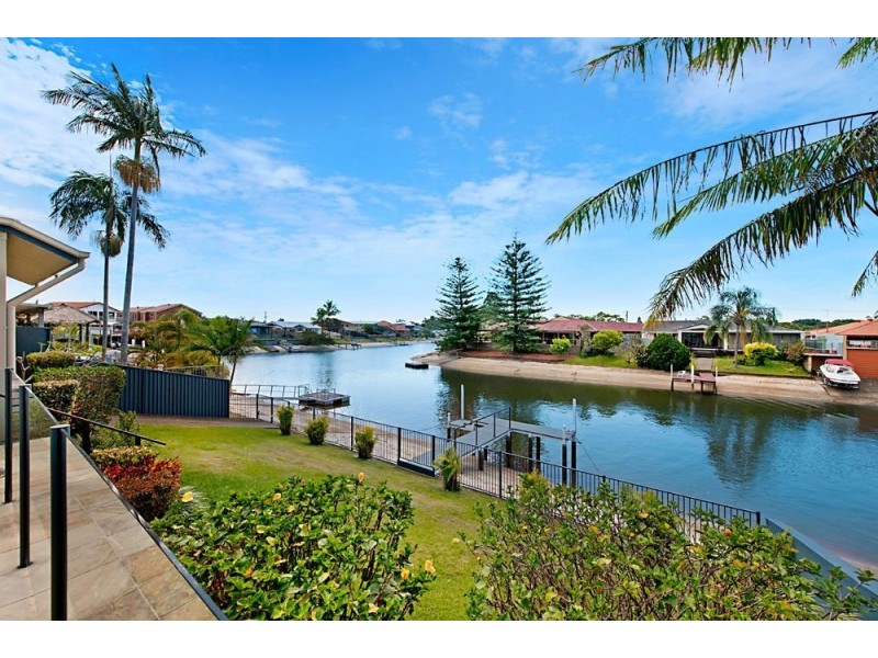 11 Sophie Ave, Broadbeach Waters QLD 4218