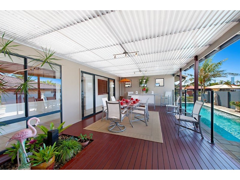 11 Sophie Ave, Broadbeach Waters QLD 4218