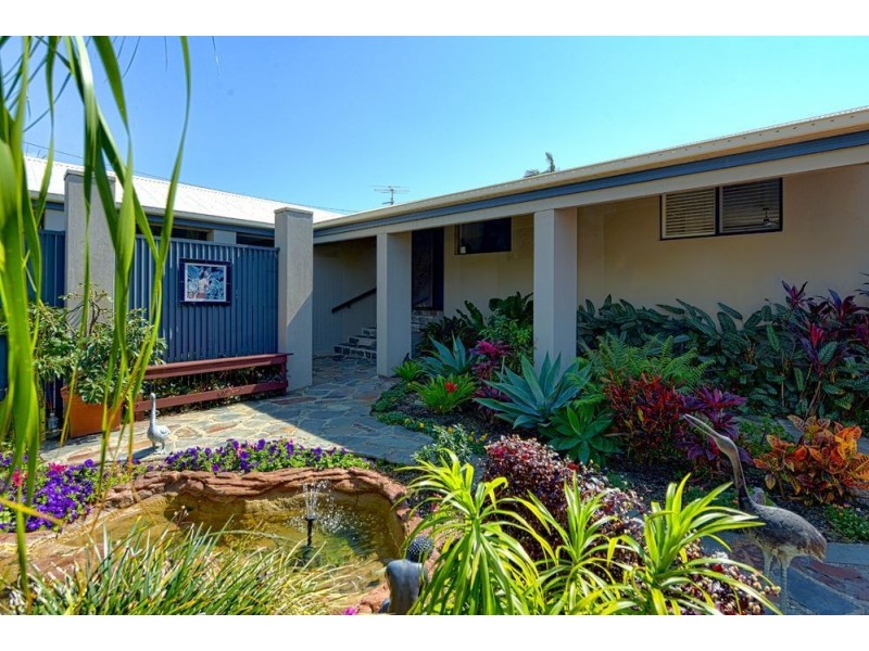 11 Sophie Ave, Broadbeach Waters QLD 4218