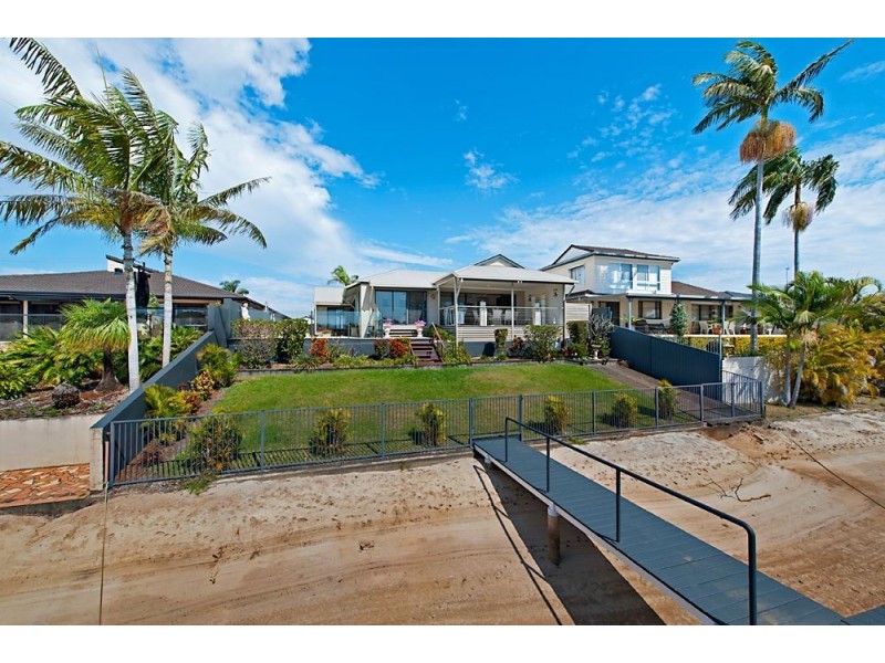 11 Sophie Ave, Broadbeach Waters QLD 4218