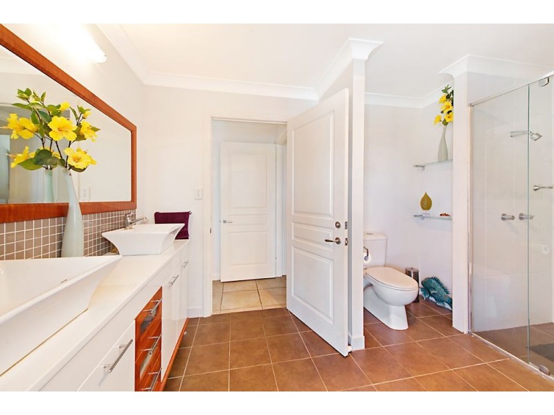 11 Sophie Ave, Broadbeach Waters QLD 4218