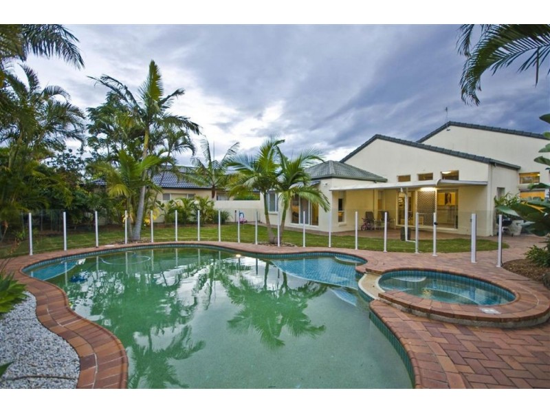 47 charolais Crescent, Benowa QLD 4217