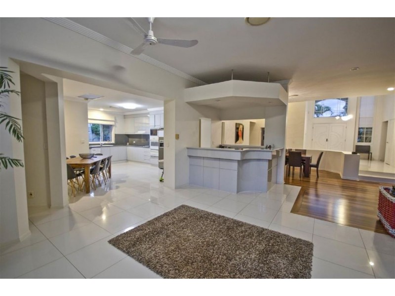 47 charolais Crescent, Benowa QLD 4217