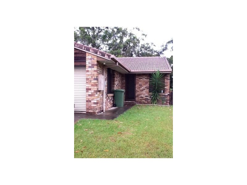 1/4 Dalton St, Southport QLD 4215