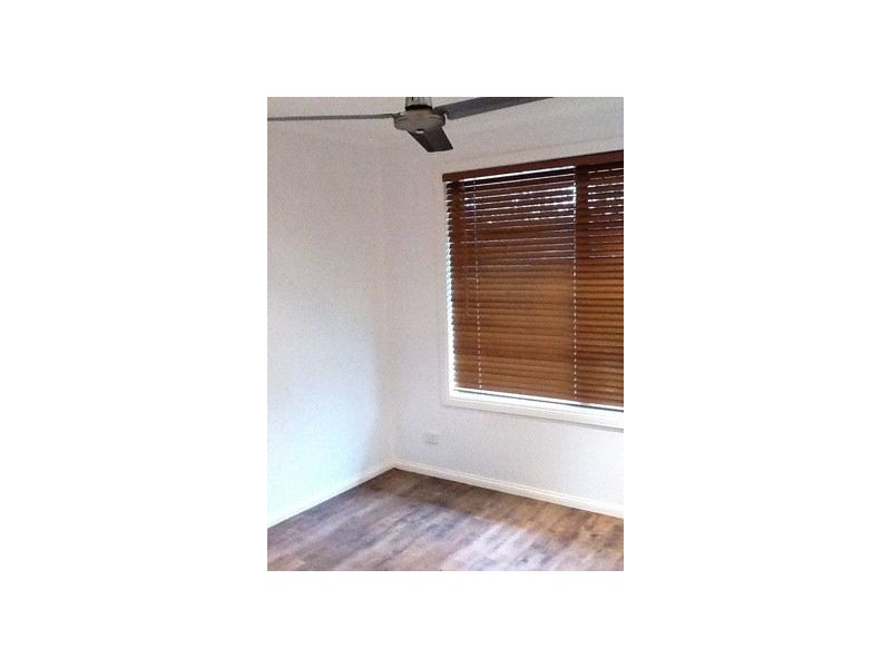 1/4 Dalton St, Southport QLD 4215