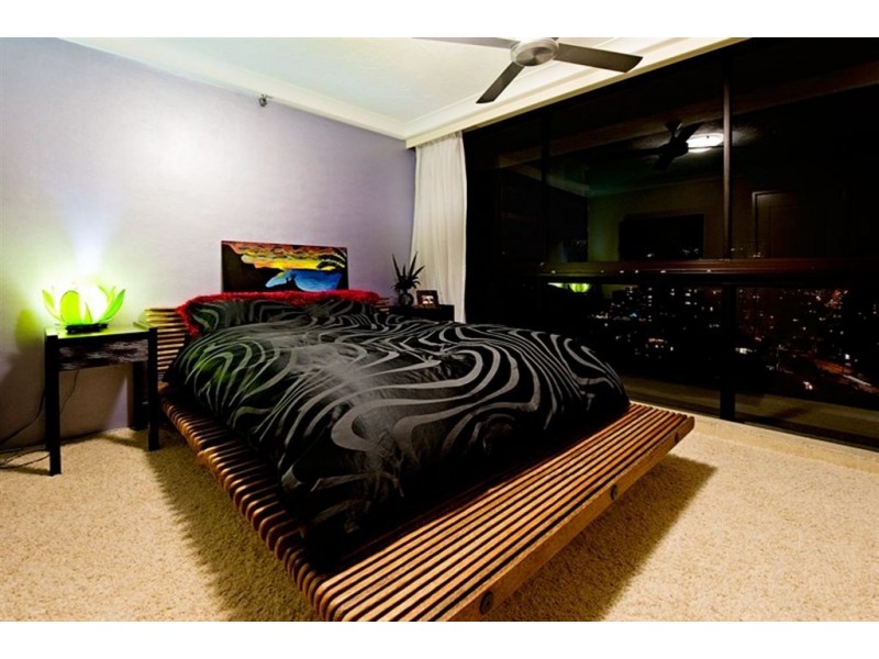 15D/4 Old Burleigh Rd, Surfers Paradise QLD 4217