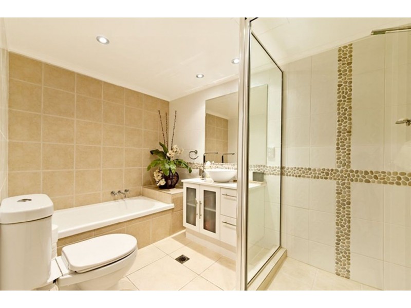 15D/4 Old Burleigh Rd, Surfers Paradise QLD 4217