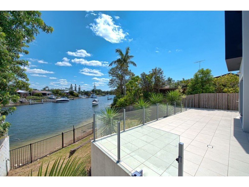 2 Cedar Place, Broadbeach Waters QLD 4218
