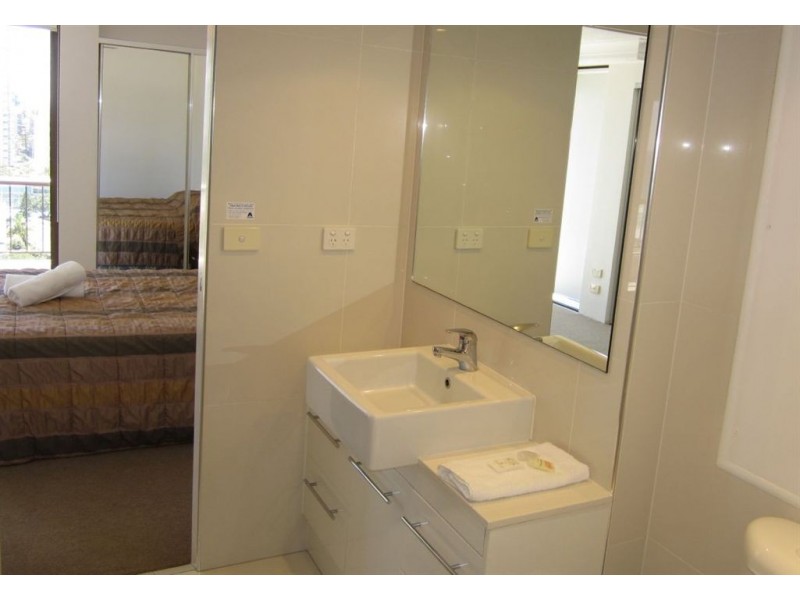 1002/5 Enderley Ave, Surfers Paradise QLD 4217