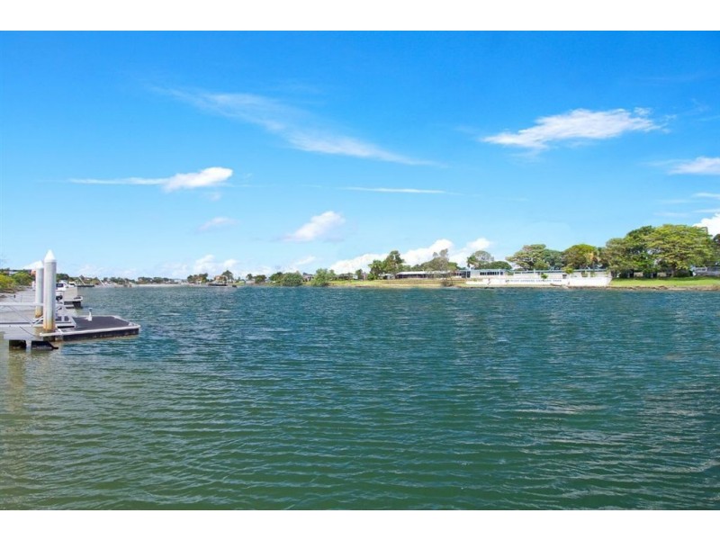 94 Cabana Blvd, Benowa Waters QLD 4217