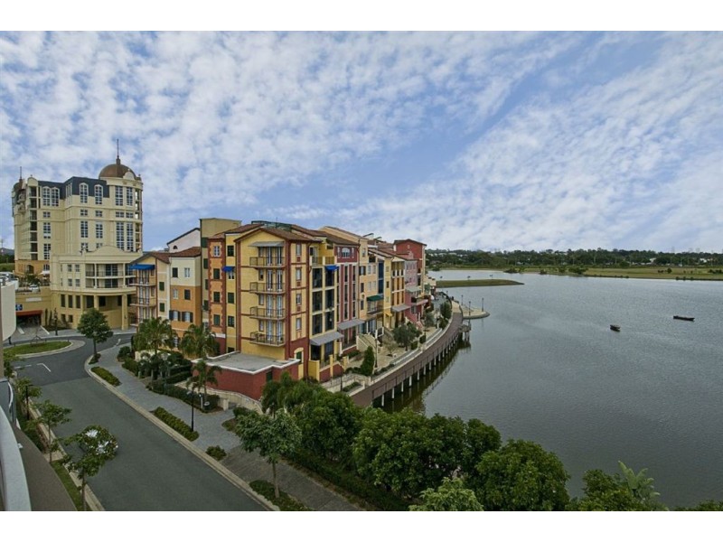 21/3030 The Boulevard, Carrara QLD 4211