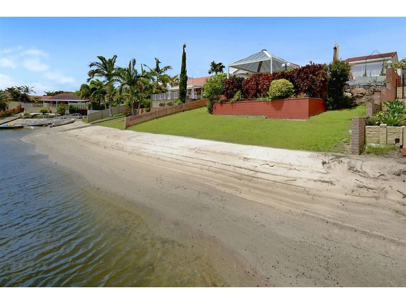 7 Blair Athol Cres, Sorrento QLD 4217