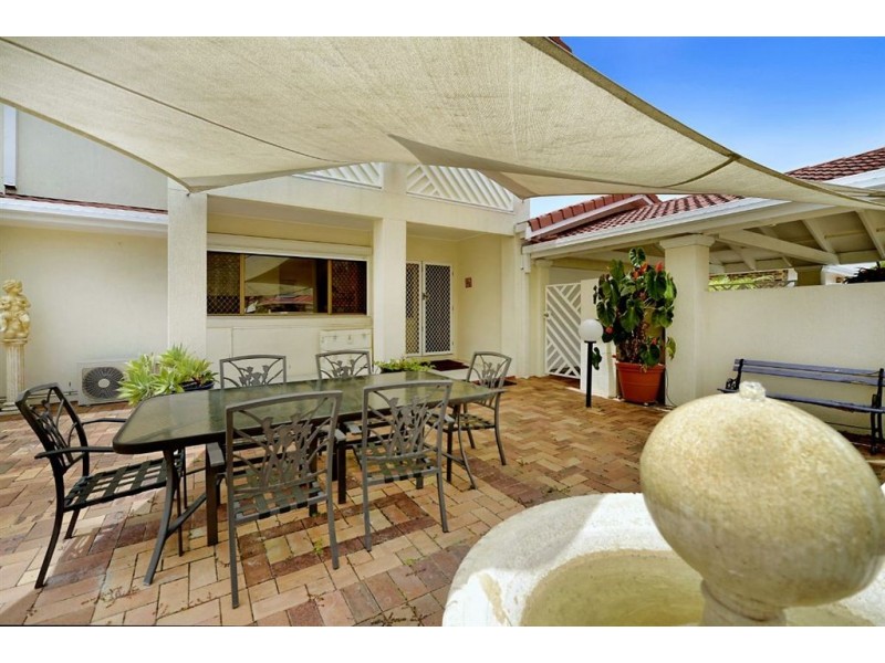 7 Blair Athol Cres, Sorrento QLD 4217