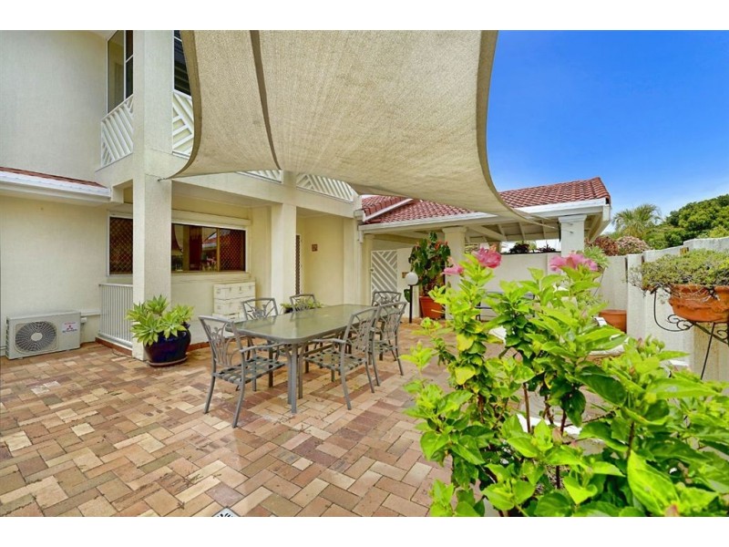 7 Blair Athol Cres, Sorrento QLD 4217