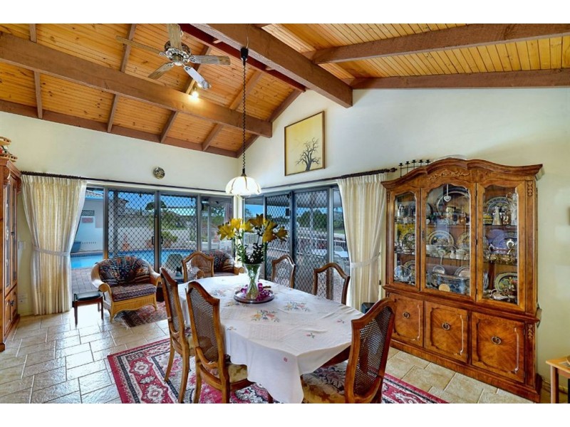 7 Blair Athol Cres, Sorrento QLD 4217