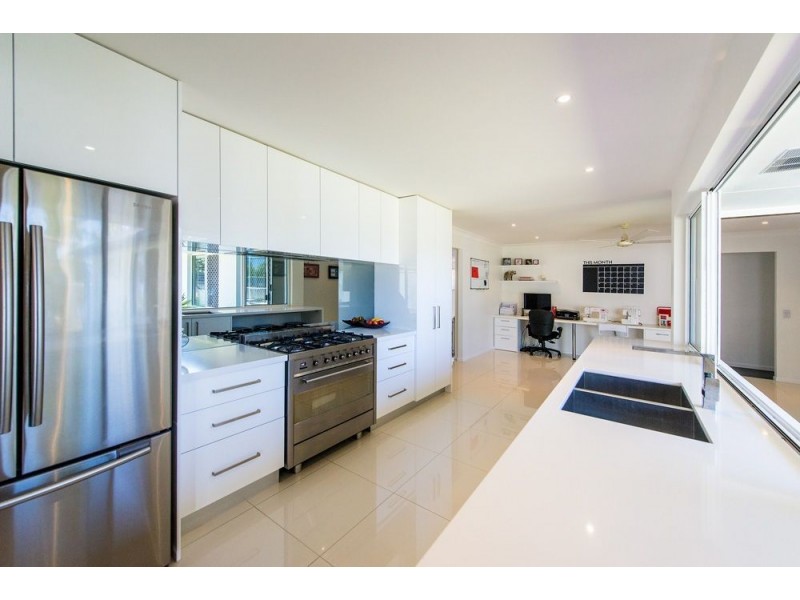 131 Treeview Drive, Burleigh Waters QLD 4220