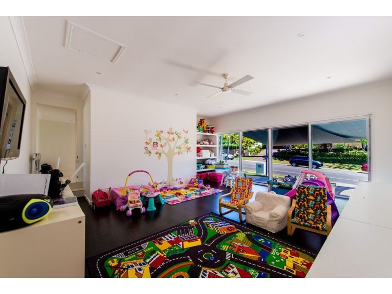 131 Treeview Drive, Burleigh Waters QLD 4220