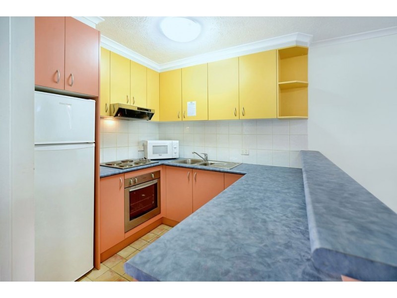 38 Enderley Avenue, Surfers Paradise QLD 4217