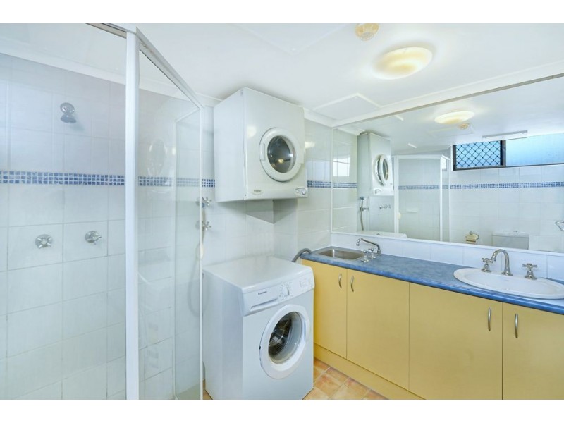 38 Enderley Avenue, Surfers Paradise QLD 4217