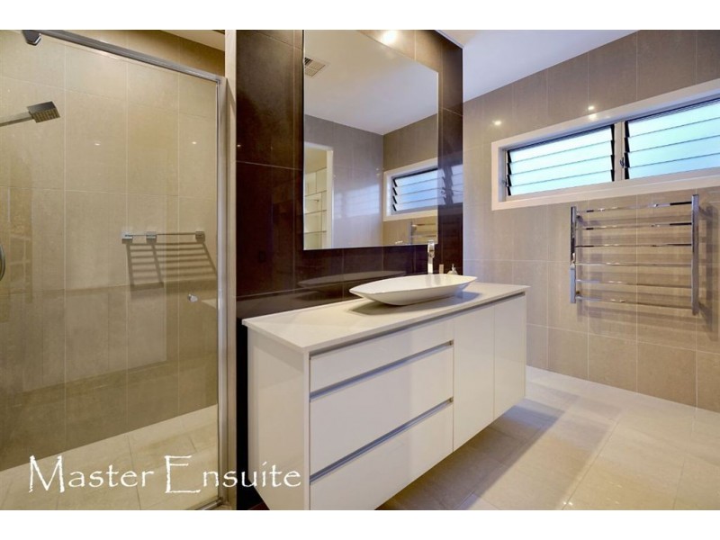 22 River Crescent, Broadbeach Waters QLD 4218