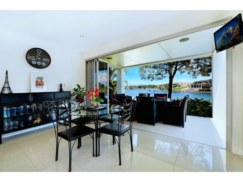 22 River Crescent, Broadbeach Waters QLD 4218