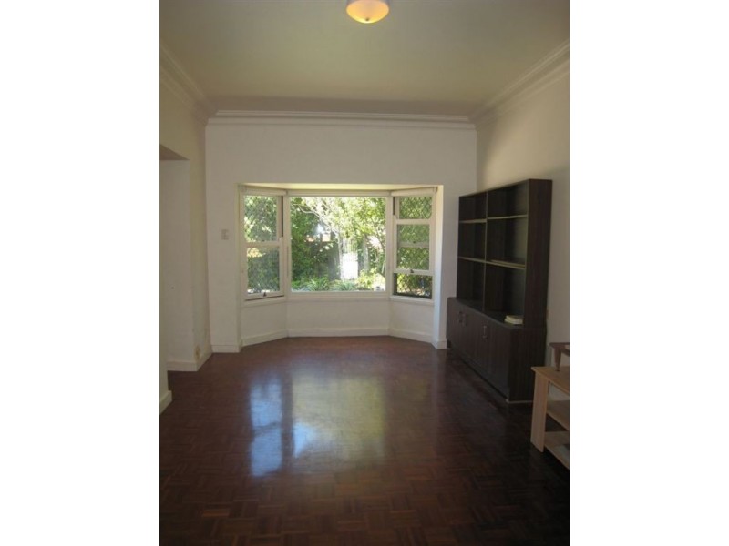 67 Eugaree Street, Southport QLD 4215