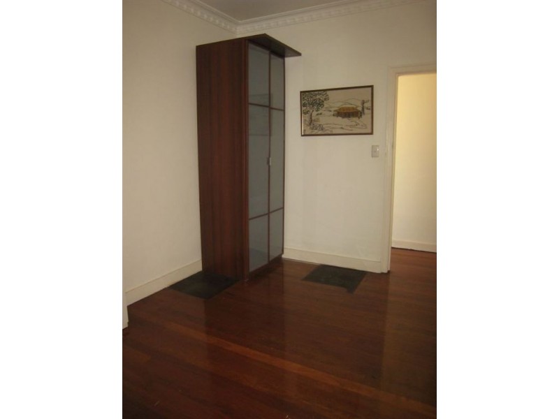 67 Eugaree Street, Southport QLD 4215