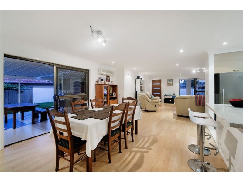 14 Elgin Crescent, Sorrento QLD 4217