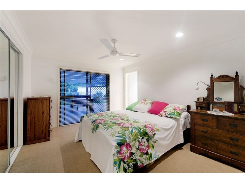 14 Elgin Crescent, Sorrento QLD 4217