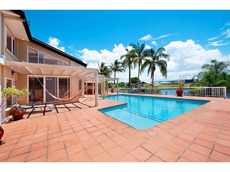 54 River Crescent, Broadbeach Waters QLD 4218
