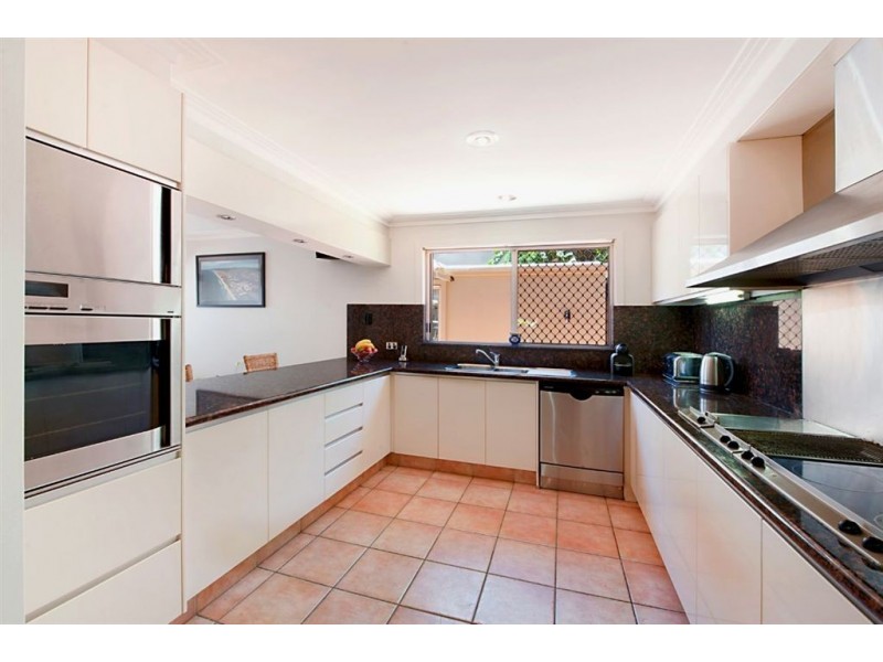 54 River Crescent, Broadbeach Waters QLD 4218