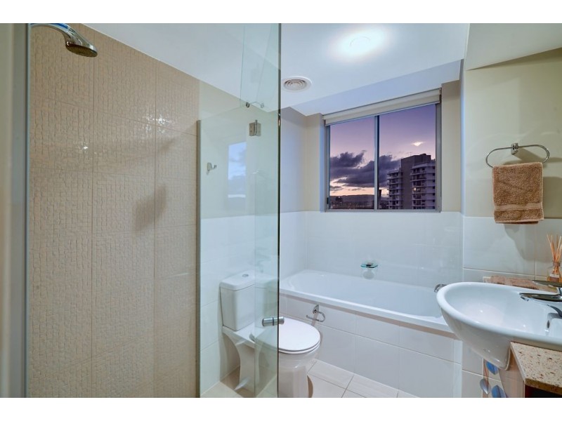 21 Cypress Ave, Surfers Paradise QLD 4217