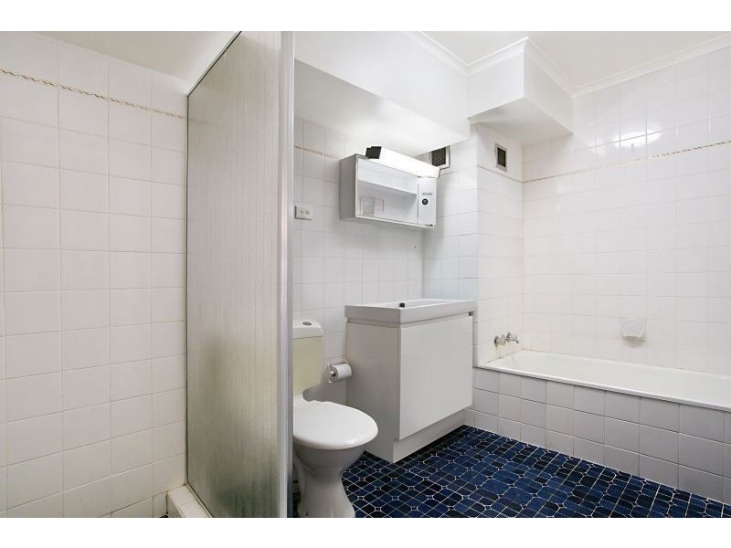 33 Thornton Street, Surfers Paradise QLD 4217