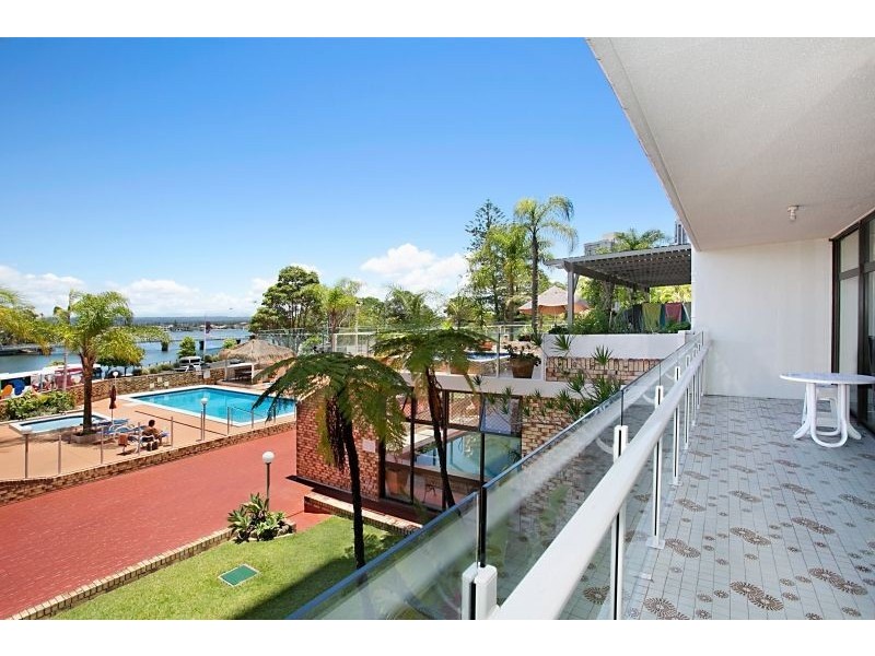 33 Thornton Street, Surfers Paradise QLD 4217