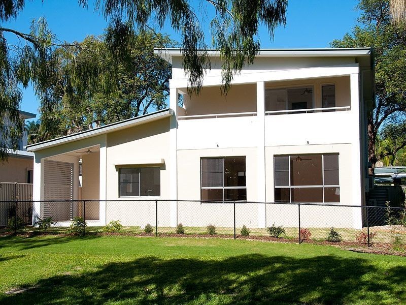 3/8 Echlin Street, Labrador QLD 4215