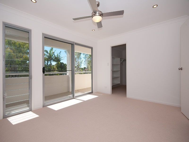 3/8 Echlin Street, Labrador QLD 4215