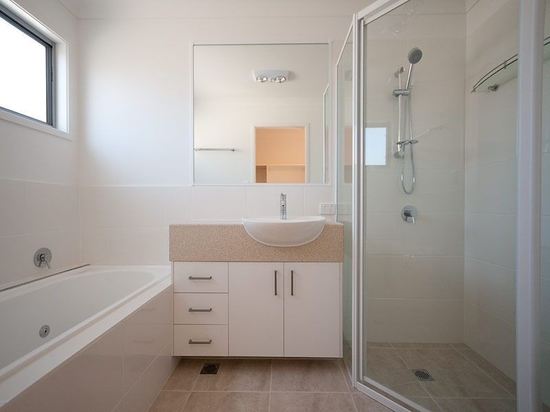 3/8 Echlin Street, Labrador QLD 4215