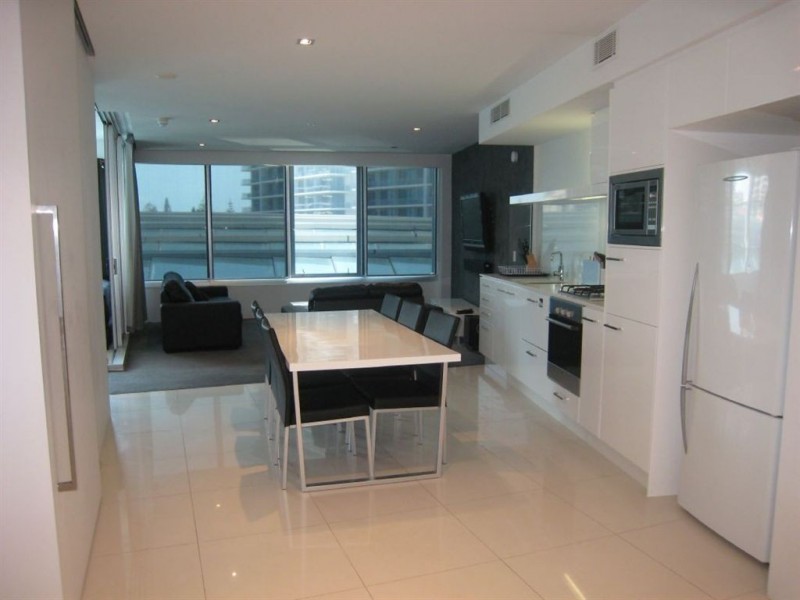 307/9 Hamilton Avenue, Surfers Paradise QLD 4217
