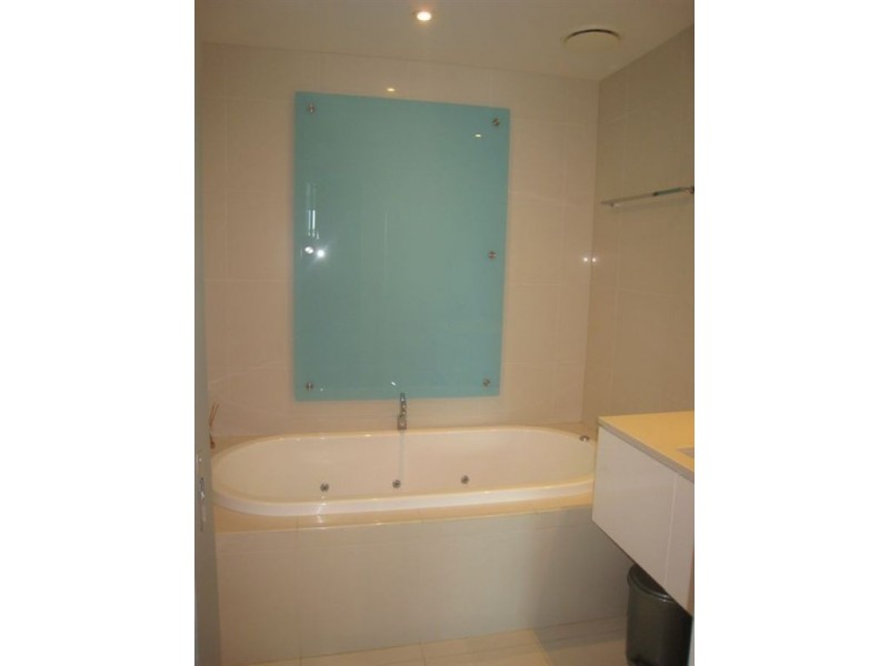 307/9 Hamilton Avenue, Surfers Paradise QLD 4217