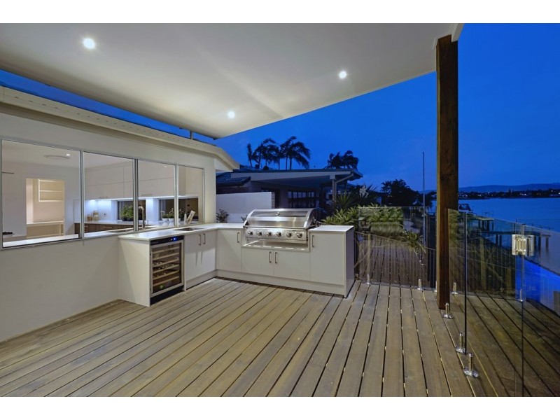 22 Port Drive, Mermaid Waters QLD 4218