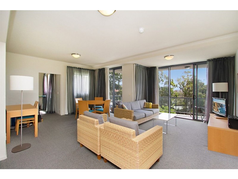 1066/1 Ocean Street, Burleigh Heads QLD 4220