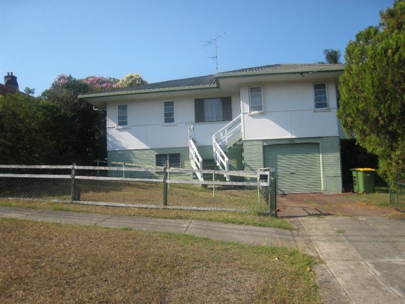 65 Eugaree Street, Southport QLD 4215