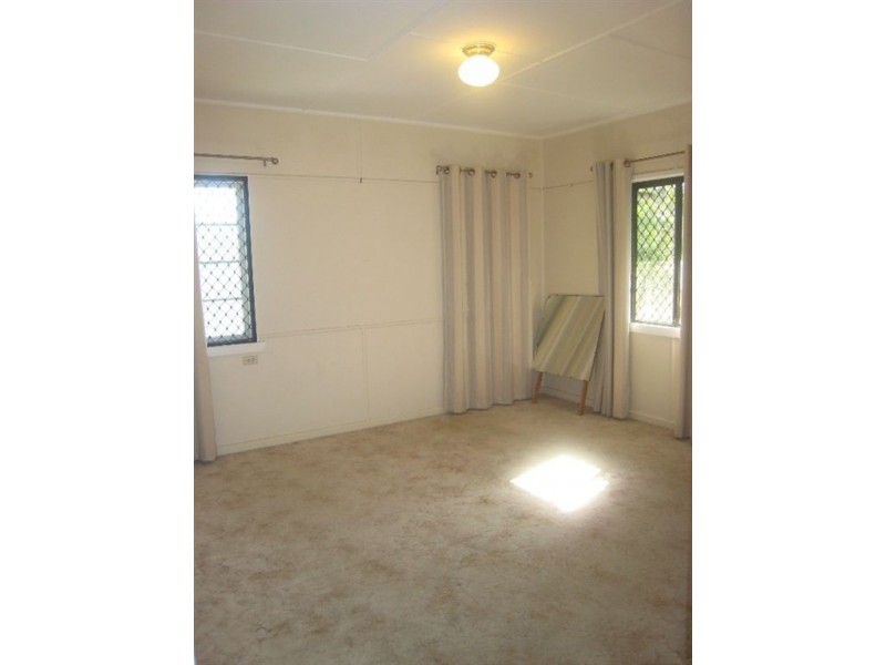 65 Eugaree Street, Southport QLD 4215